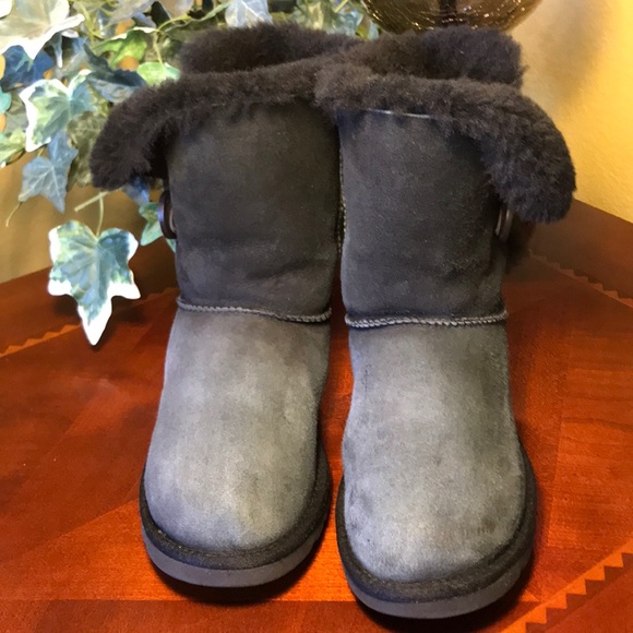 UGG Black Bailey Short Button Boots - Picture 1 of 8